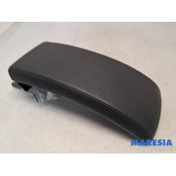 Renault - Megane - Armrest