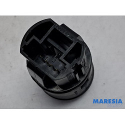 Renault - Megane - Start/stop switch