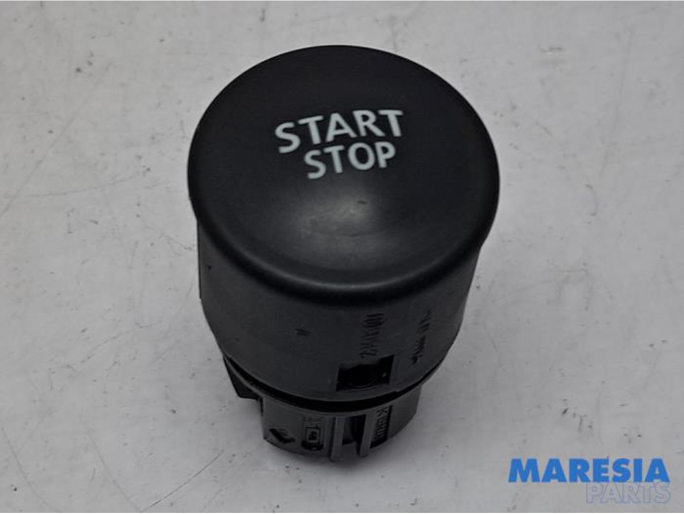 Renault - Megane - Start/stop switch