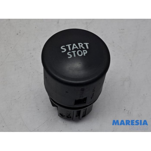 Renault - Megane - Start/Stop schakelaar