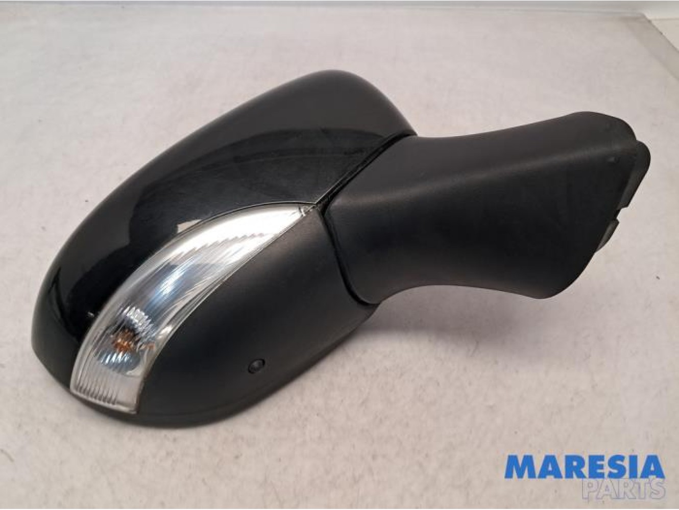 Renault - Clio - Wing mirror, right