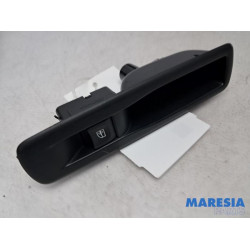 Renault - Megane - Electric window switch