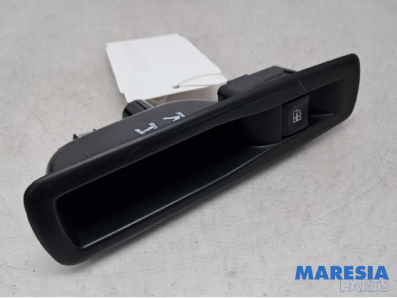 Renault - Megane - Electric window switch