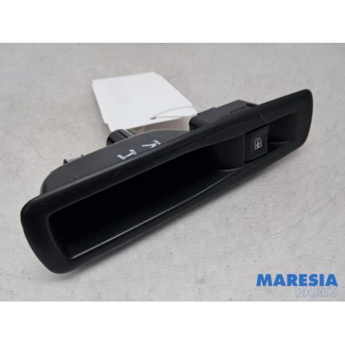 Renault - Megane - Electric window switch