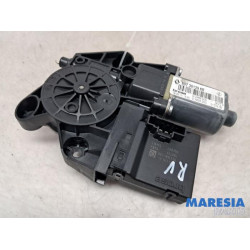 Renault - Megane - Door window motor