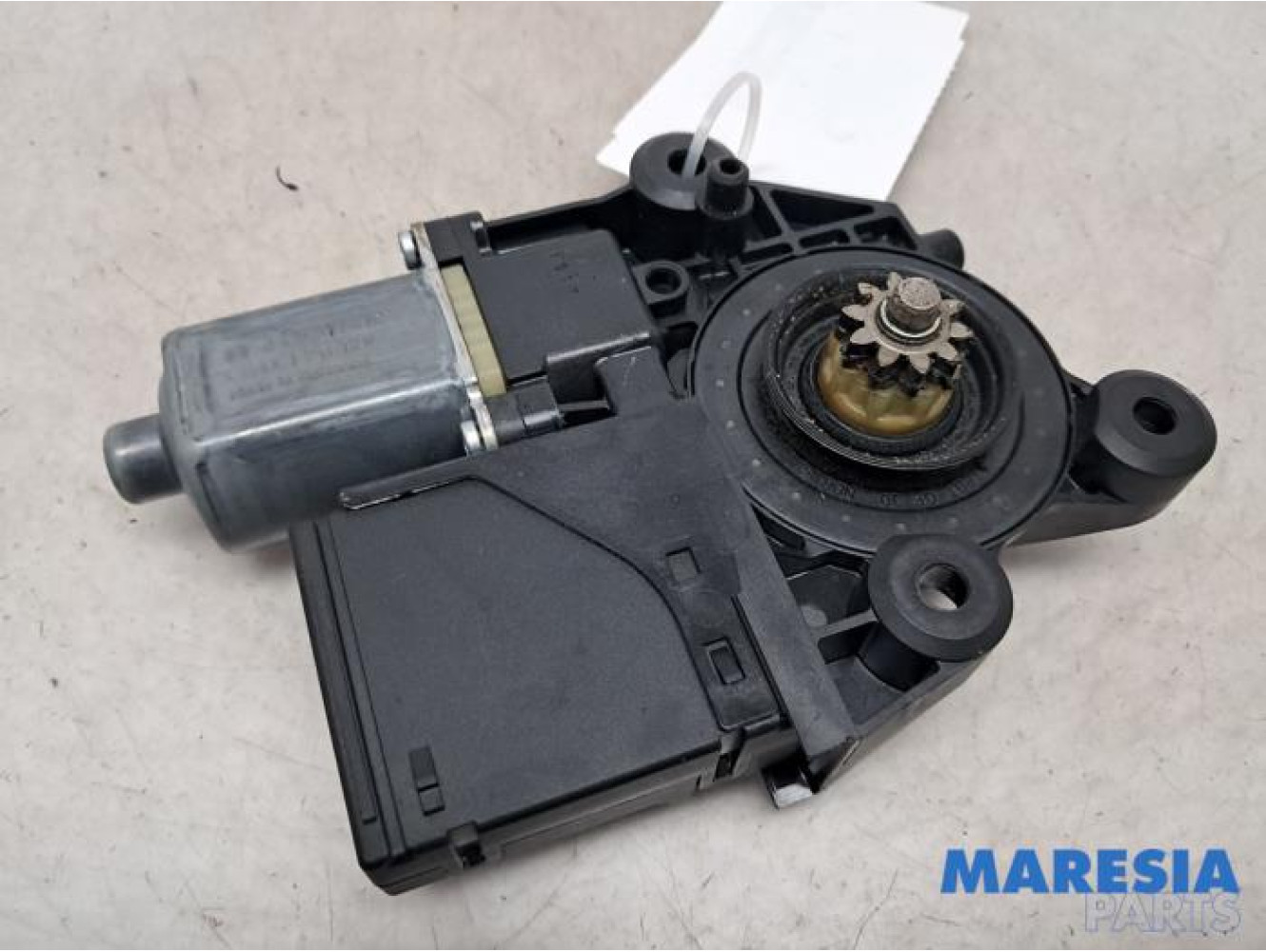 Renault - Megane - Door window motor