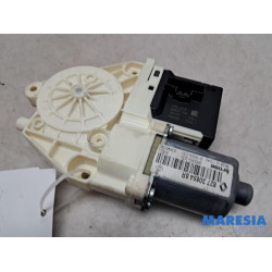 Renault - Megane - Door window motor