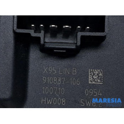 Renault - Megane - Door window motor