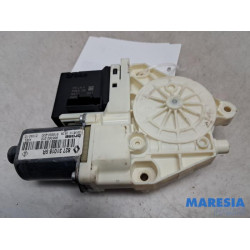 Renault - Megane - Door window motor