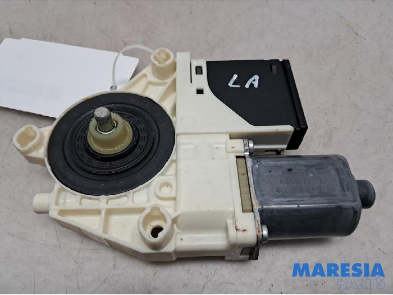 Renault - Megane - Door window motor