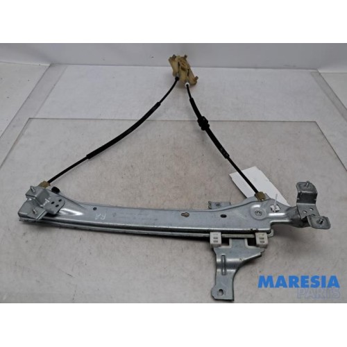 Renault - Megane - Rear door window mechanism 4-door, right