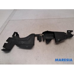 Peugeot - 206 PLUS - Air funnel