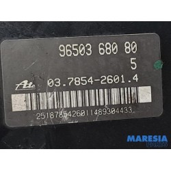 Peugeot - 206 PLUS - Assistant de freinage