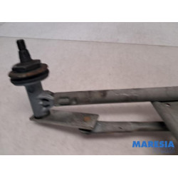 Peugeot - 206 PLUS - Wiper mechanism