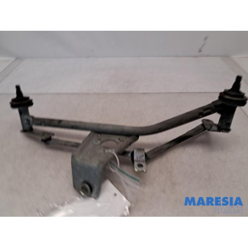 Peugeot - 206 PLUS - Wiper mechanism