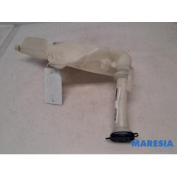Peugeot - 206 PLUS - Front windscreen washer reservoir