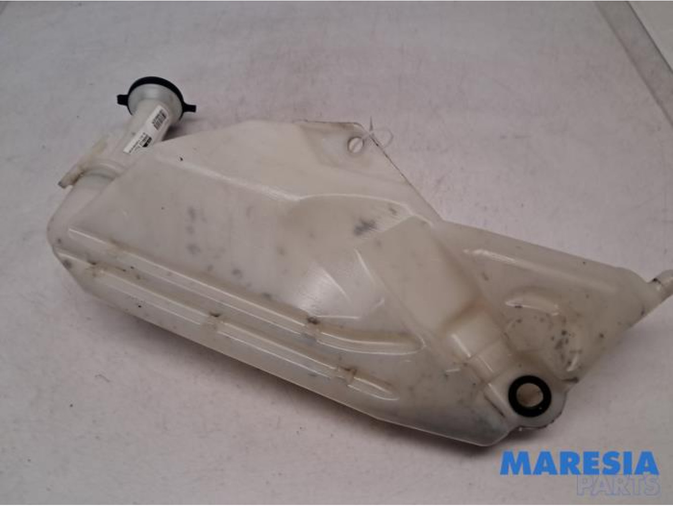 Peugeot - 206 PLUS - Front windscreen washer reservoir