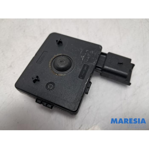 Renault - Megane - Keyless Entry-Antenne