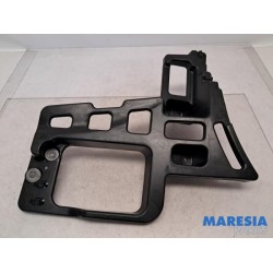 Renault - Talisman - Rear bumper bracket central