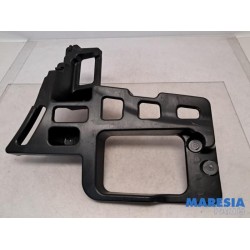 Renault - Talisman - Rear bumper bracket central