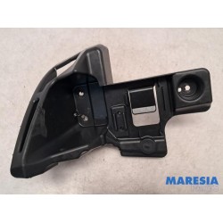 Renault - Talisman - Rear bumper bracket central