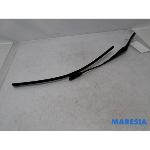 Renault - Talisman - Front wiper arm
