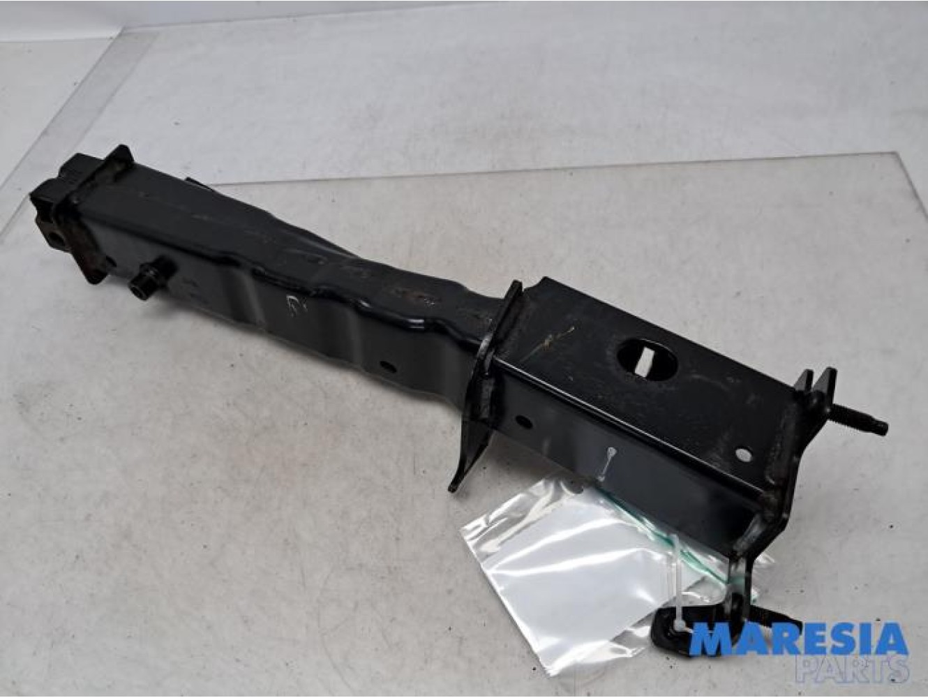 Renault - Talisman - Front part support