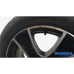 Renault - Clio - Sportvelgenset + banden
