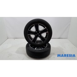 Renault - Clio - Sportvelgenset + banden