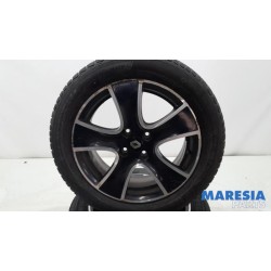 Renault - Clio - Sportvelgenset + banden