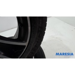 Renault - Clio - Sportvelgenset + banden