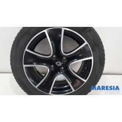 Renault - Clio - Sportvelgenset + banden