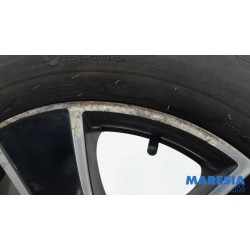 Renault - Clio - Sportvelgenset + banden