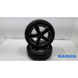 Renault - Clio - Sportvelgenset + banden