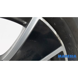 Renault - Clio - Sportvelgenset + banden