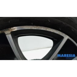Renault - Clio - Sportvelgenset + banden