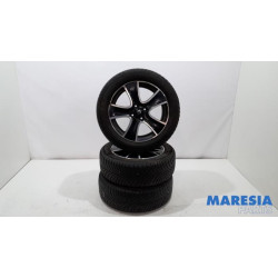 Renault - Clio - Sportvelgenset + banden
