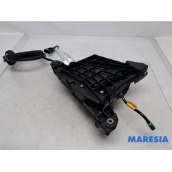 Citroen - C4 Picasso - Parking brake mechanism