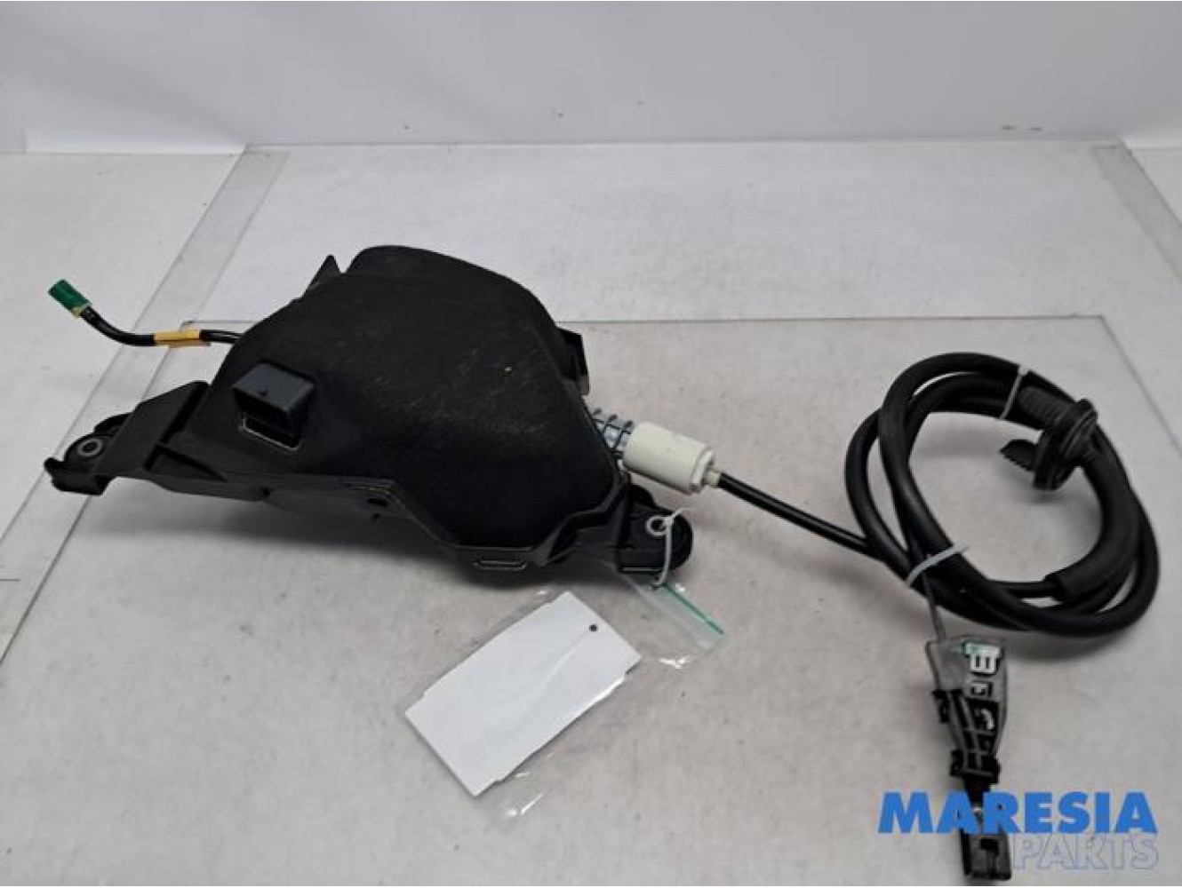 Citroen - C4 Picasso - Parking brake mechanism