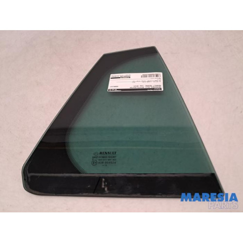 Renault - Megane - Rear quarter light, left right