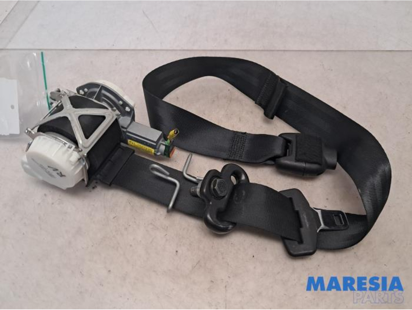 Alfa Romeo - Giulietta - Front seatbelt, right