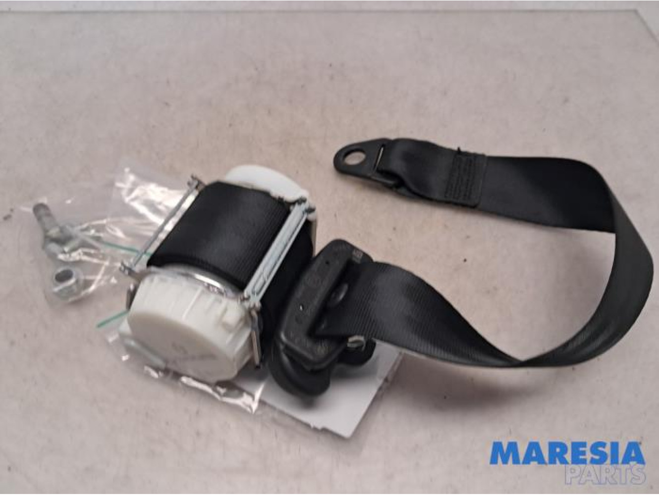 Alfa Romeo - Giulietta - Rear seatbelt, left