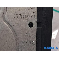 Alfa Romeo - Giulietta - Tailgate lock mechanism