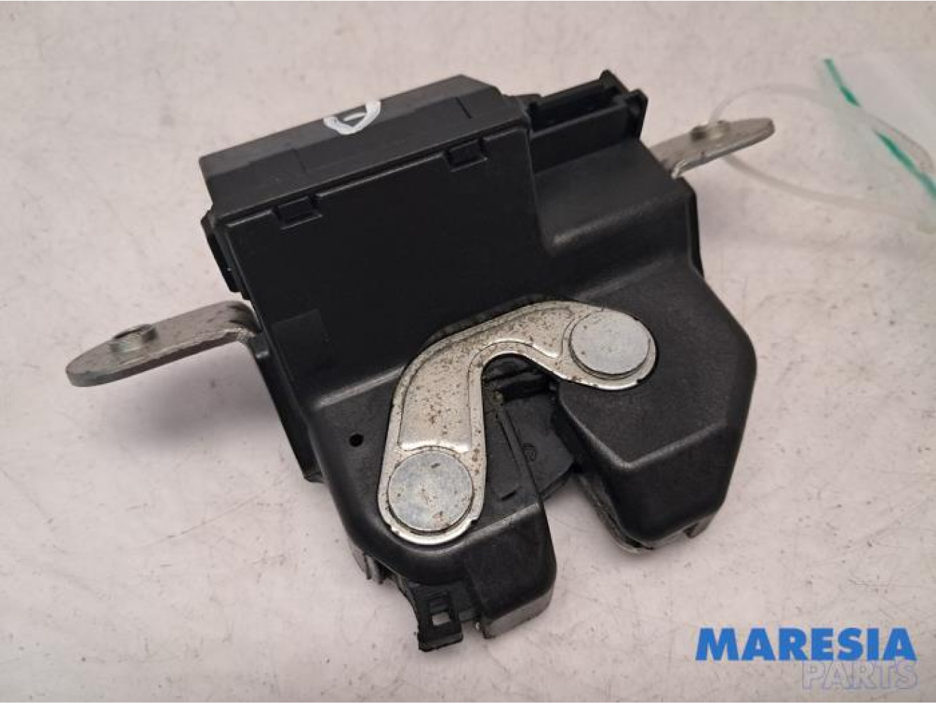 Alfa Romeo - Giulietta - Tailgate lock mechanism