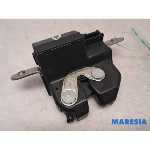 Alfa Romeo - Giulietta - Tailgate lock mechanism