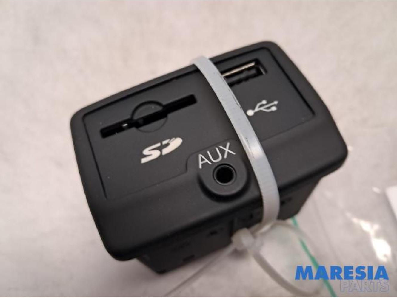 Alfa Romeo - Giulietta - AUX/USB aansluiting