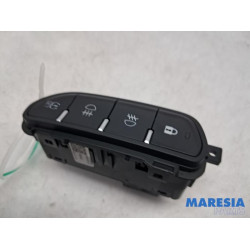 Alfa Romeo - Giulietta - Fog light switch