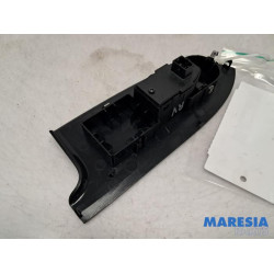 Alfa Romeo - Giulietta - Electric window switch