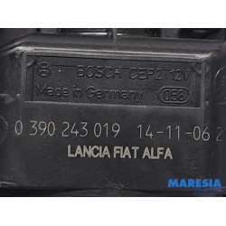 Alfa Romeo - Giulietta - Front wiper motor