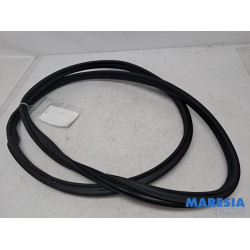 Alfa Romeo - Giulietta - Portierrubber 4Deurs links-achter